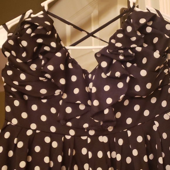 Dress - Picture 4 of 4